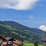 Almsuite Fritz Apartmán Wald im Pinzgau