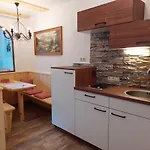 Almsuite Fritz Apartmán *